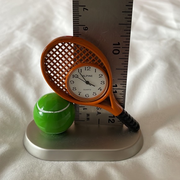 Tennis racquet clock - Picture 5 of 6